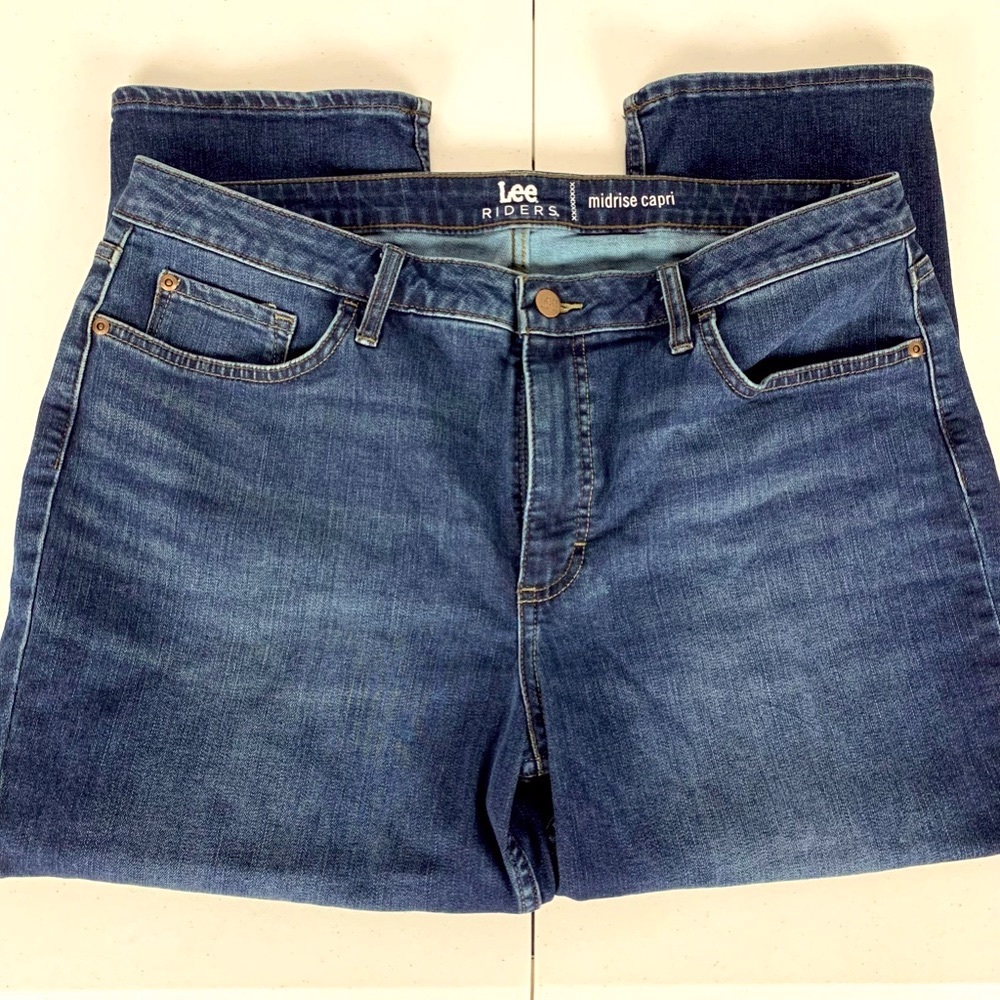 Lee Riders Midrise Capri Dark Rinse